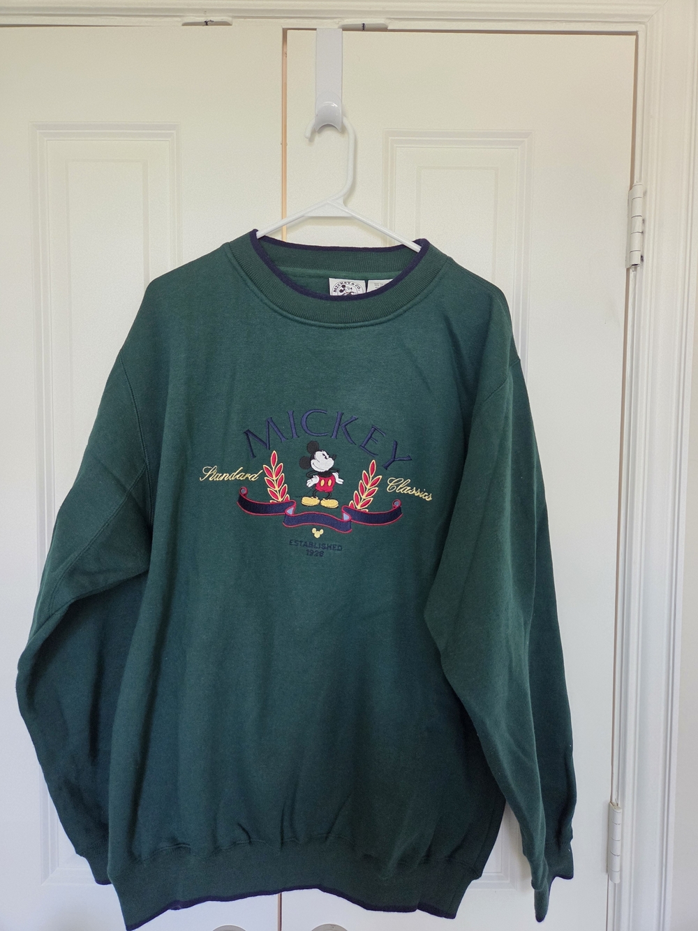 Vintage 90s Disney Mickey Mouse Sweatshirt XL Mickey & Co Embroidered NWT Style